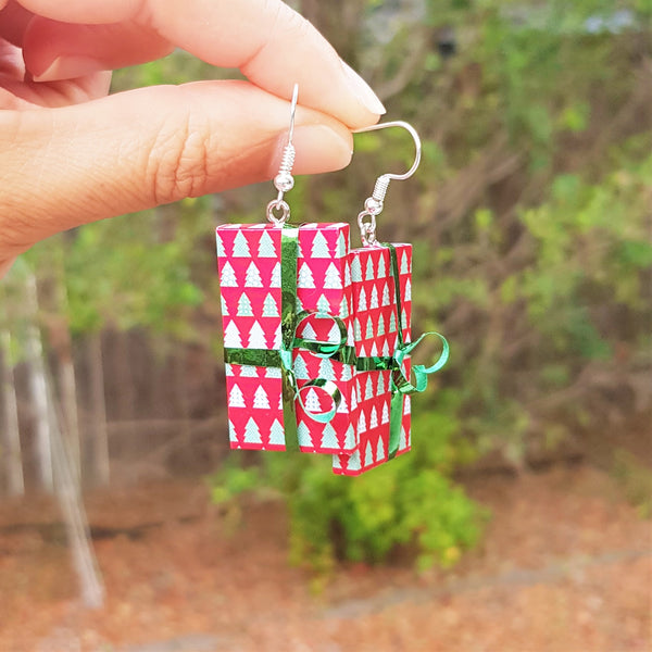 Christmas present earrings - Red